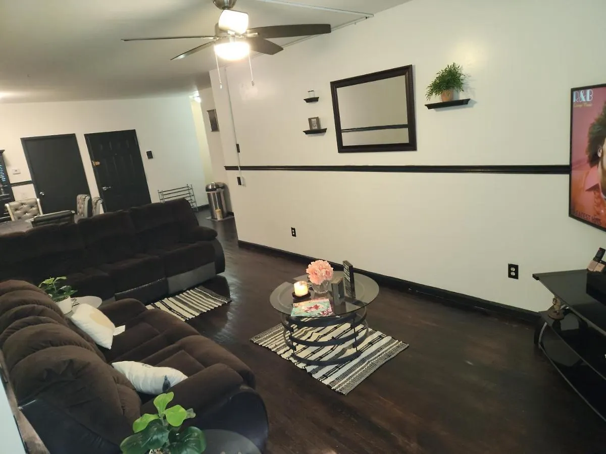 Spacious 3Br, 2B New York